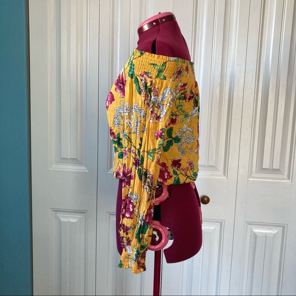 Off shoulder Yellow Shirt - Picture 2 of 4